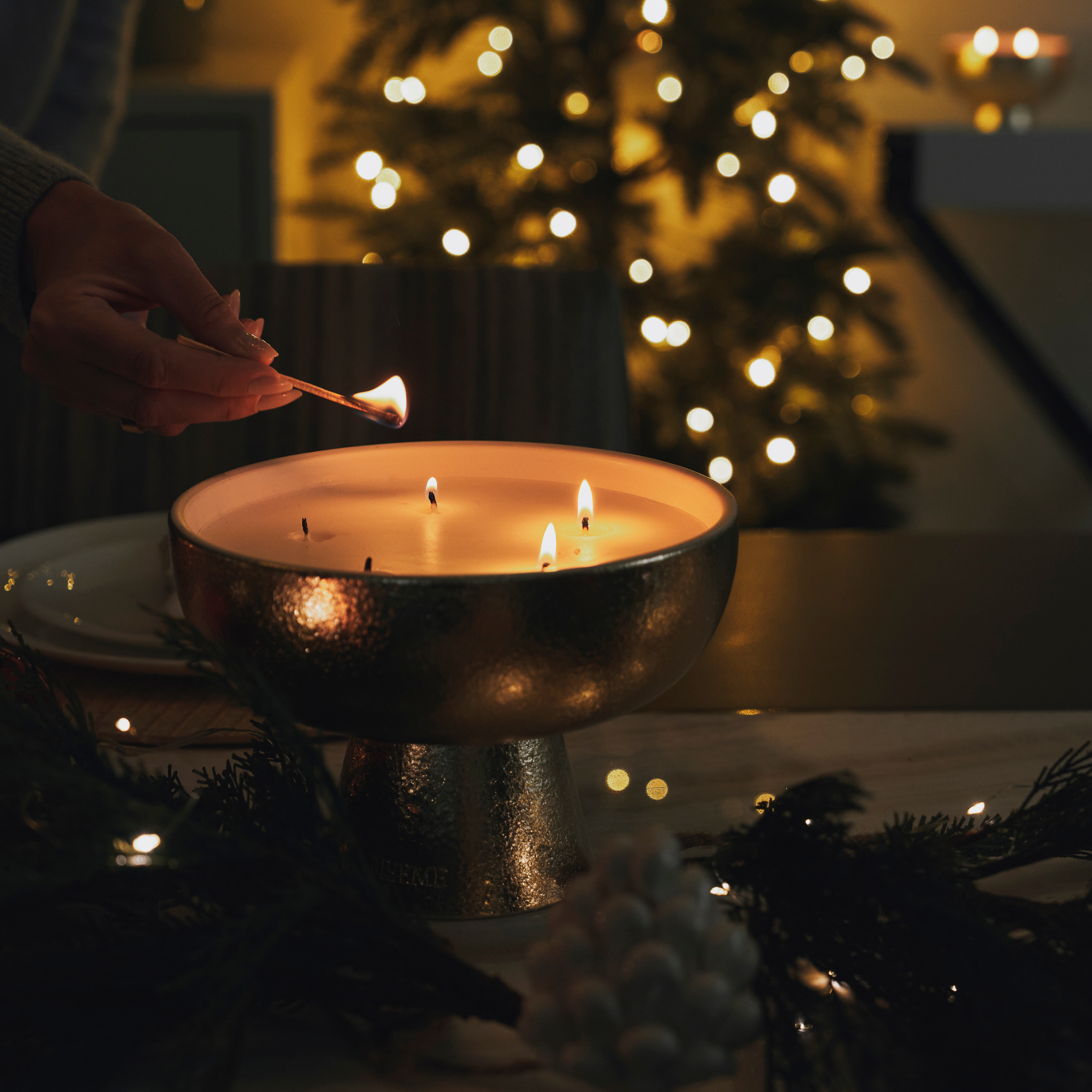 Gold Holiday Candle | Festive